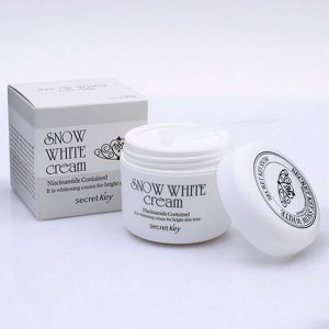 gia-si-kem-duong-trang-da-snow-white-cream