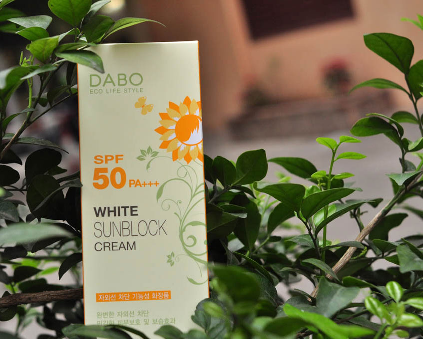 kem-chong-nang-dabo-white-sunblock-cream-spf50-2