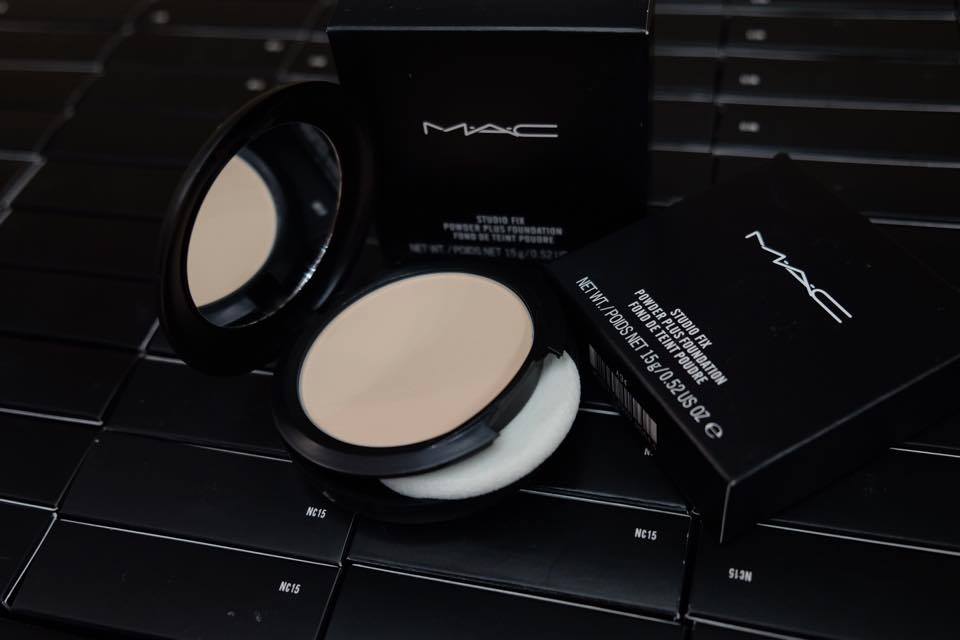 Phấn phủ MAC Studio Fix Powder Plus Foundation 