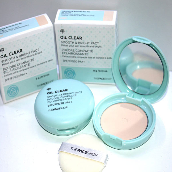 phan-phu-min-kiem-dau-oil-clear-smooth-bright-pact-face-shop-gia-si